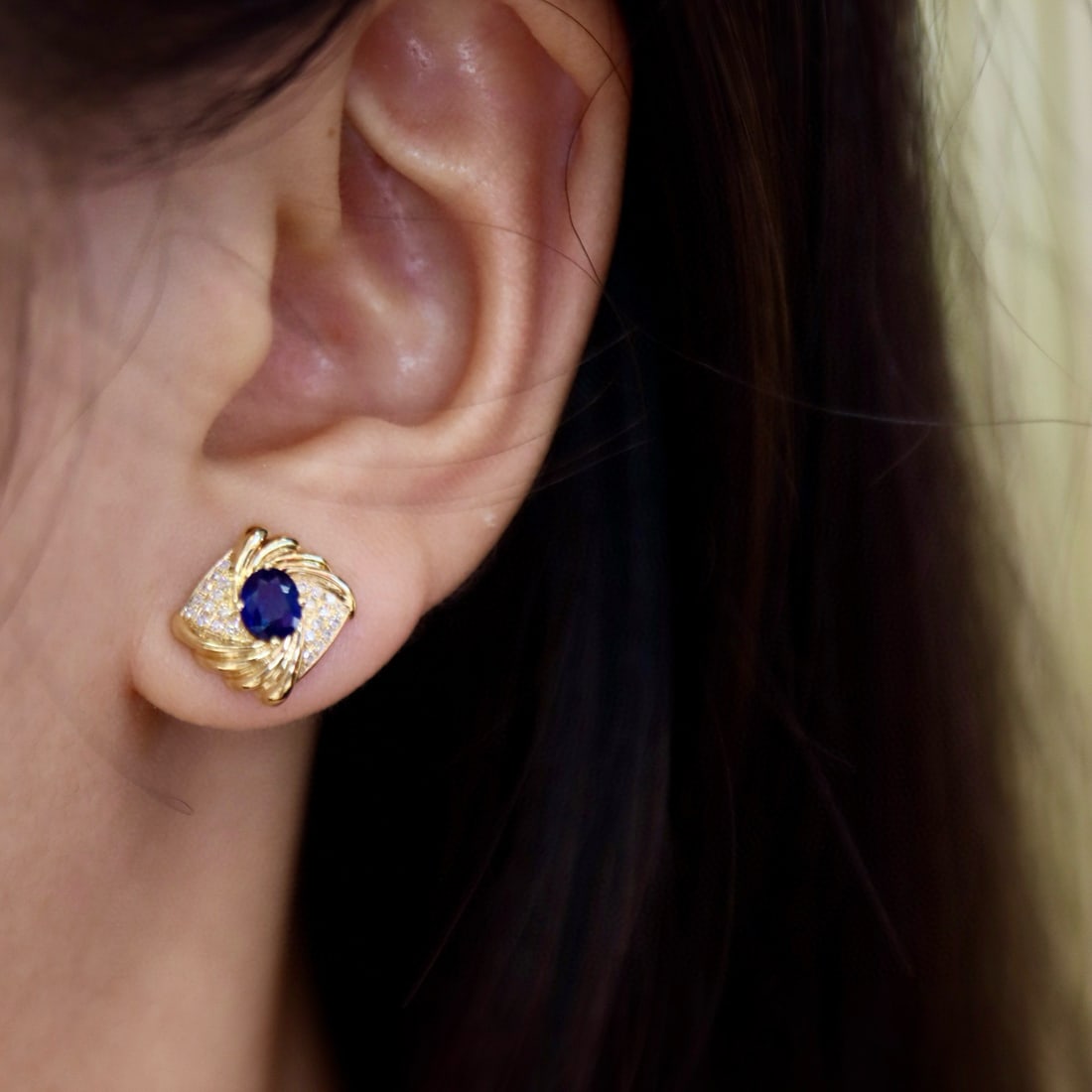14k Gold 1.12 Ctw Vivid Blue Natural Sapphire & Diamond Earrings - 4