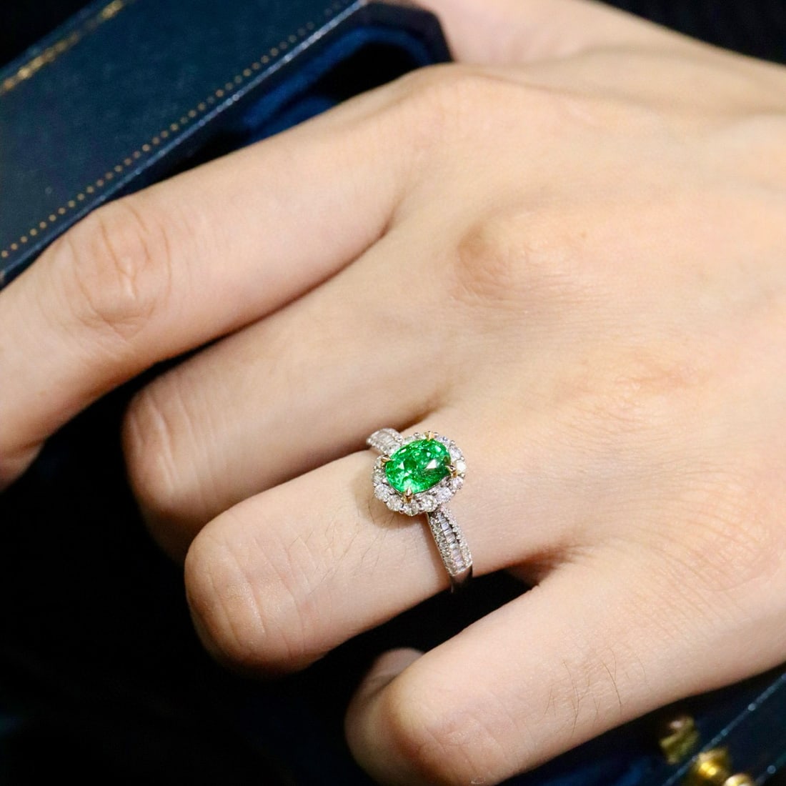 14k Gold 1.77 Ctw Vivid Green Natural Tsavorite & Diamond Ring - 3
