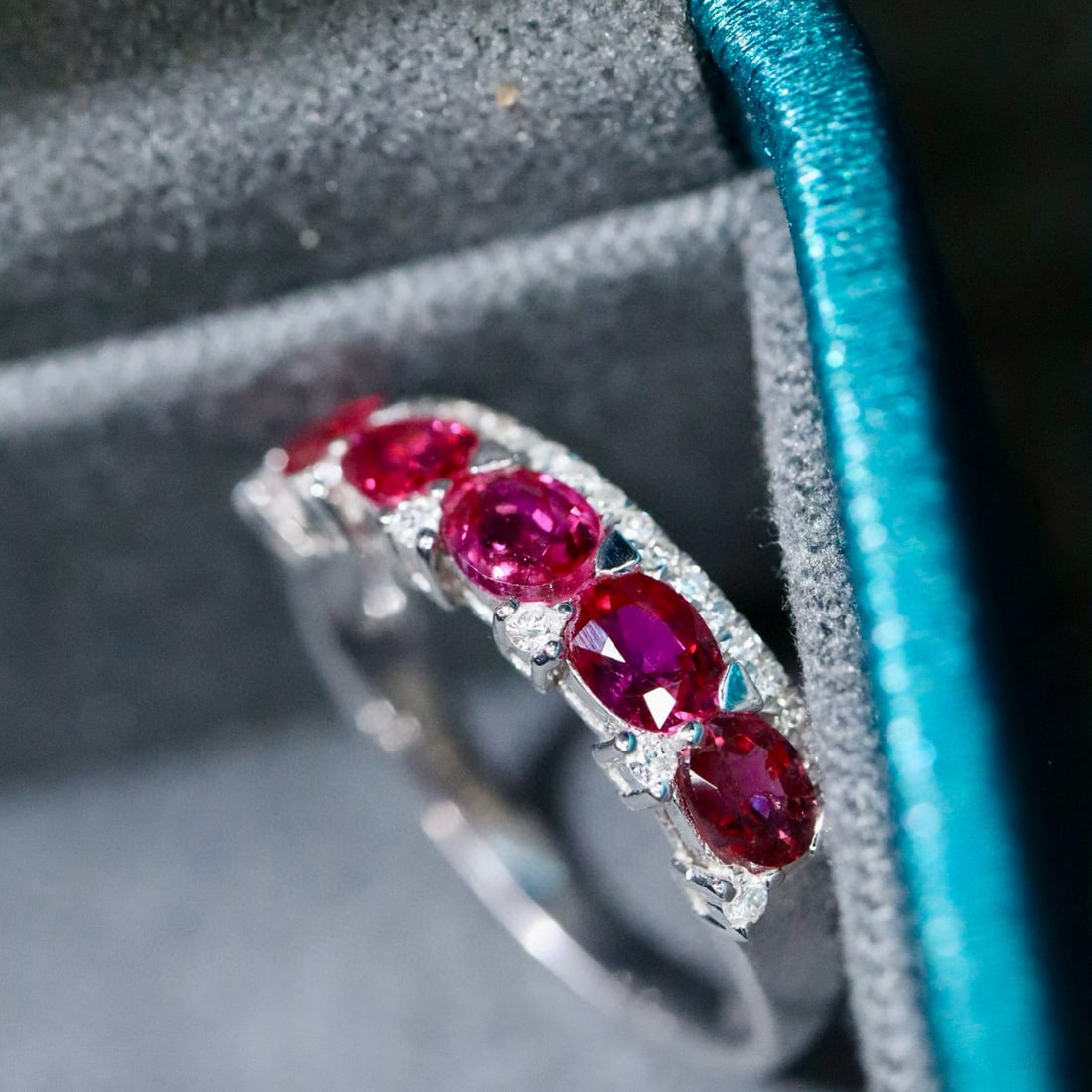 14k Gold 1.77 Ctw Natural Ruby & Diamond Ring - 4