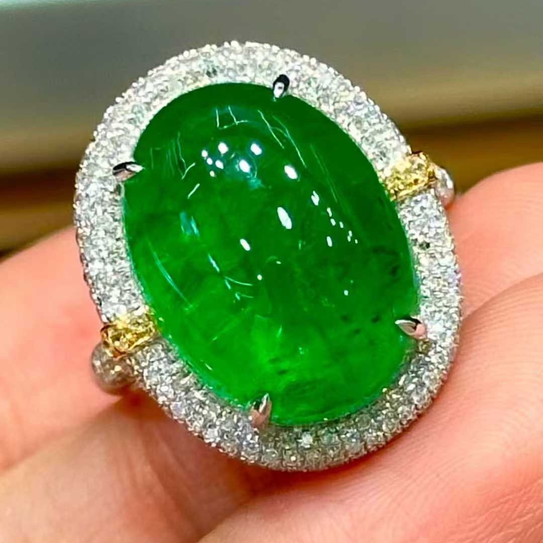 14k Gold 12.6 Ct Vivid Green Natural Emerald & Diamond Ring - 5