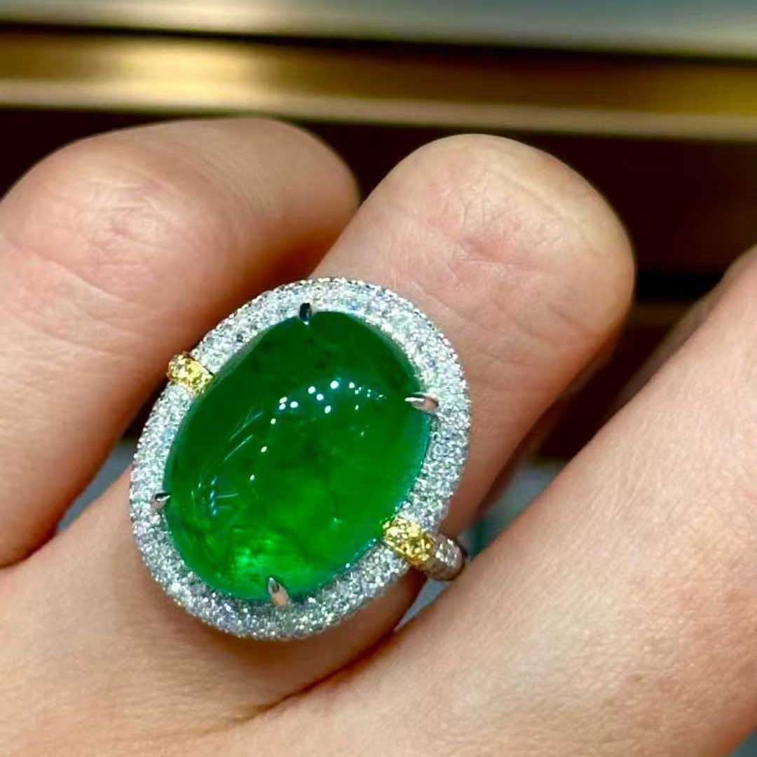 14k Gold 12.6 Ct Vivid Green Natural Emerald & Diamond Ring - 8