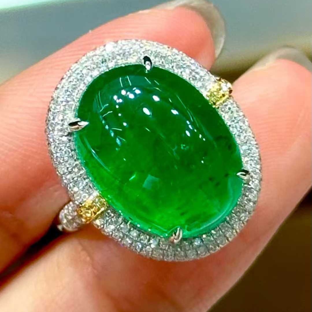 14k Gold 12.6 Ct Vivid Green Natural Emerald & Diamond Ring - 9