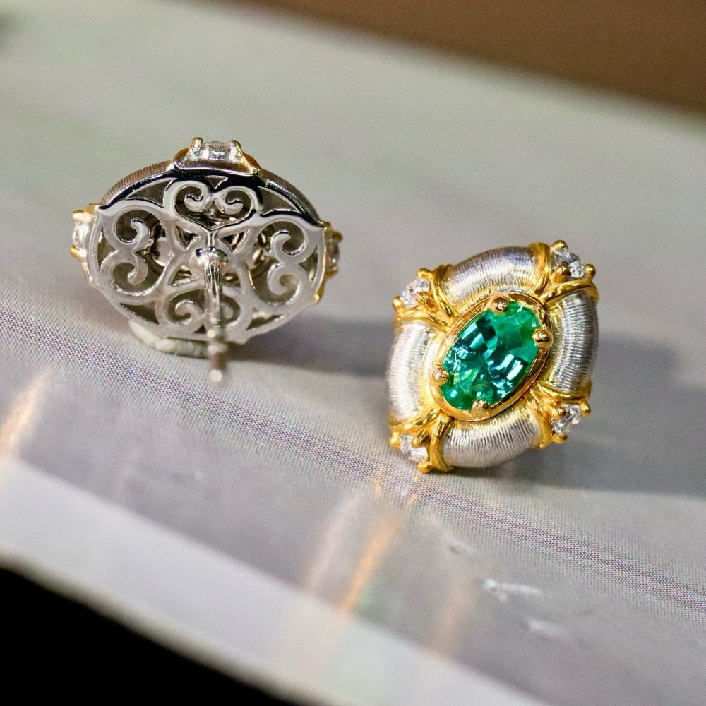 14k Gold 0.58 Ctw Natural Emerald & Diamond Earrings - 2