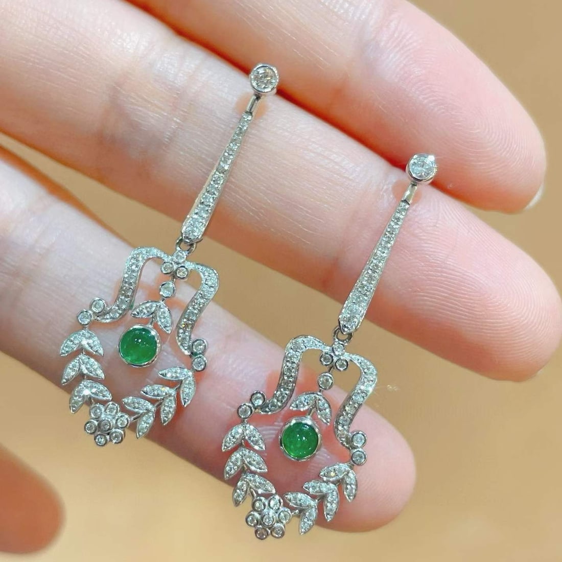 14k Gold 0.70 Ctw Natural Emerald & Diamond Earrings - 5