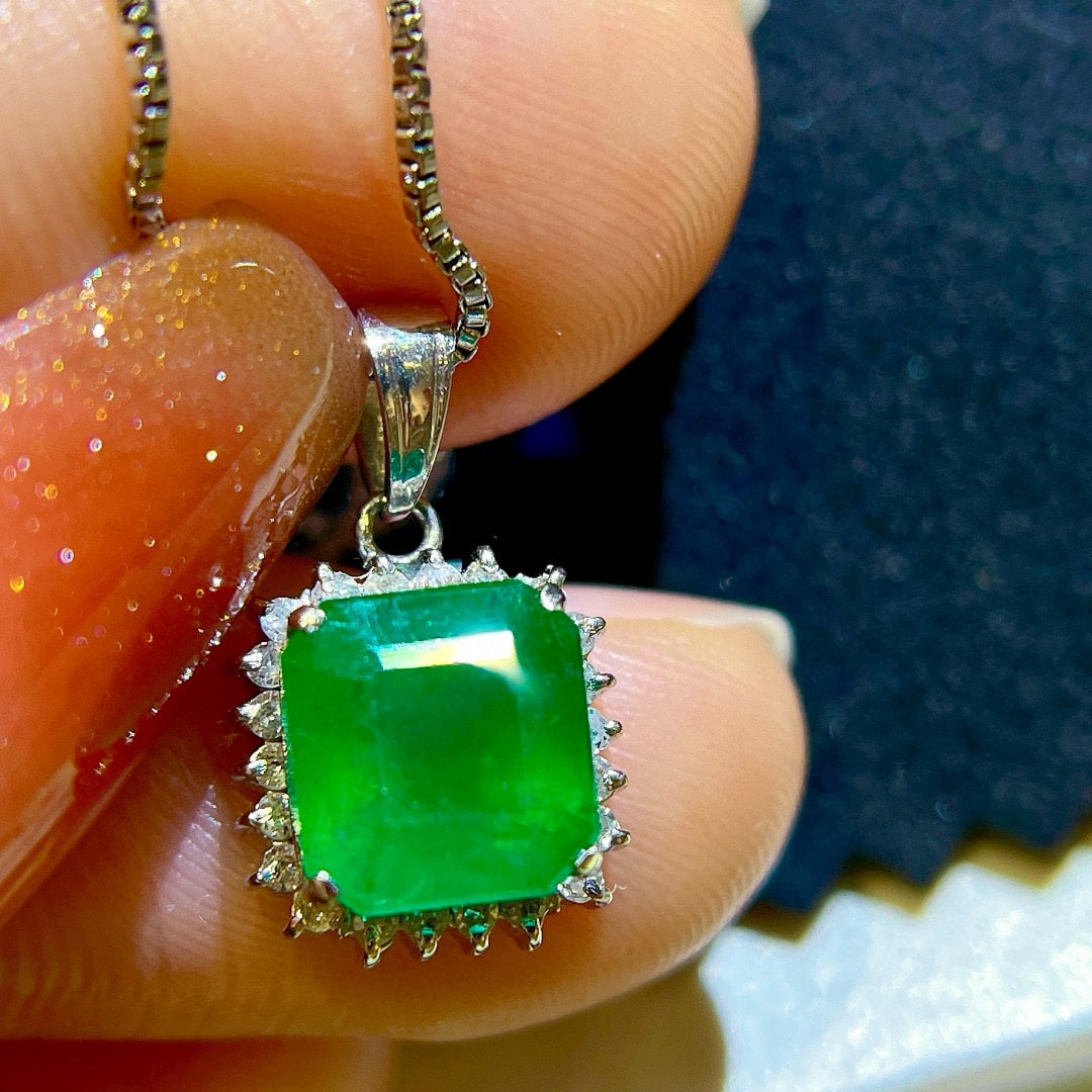 14k Gold 2.98 Ctw Natural Emerald & Diamond Pendant( Without Chain ) - 3