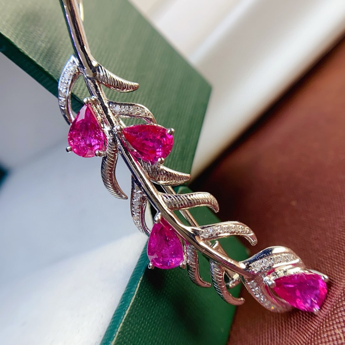14k Gold 2 Ct Natural Ruby & Diamond Brooch/pendant( Without Chain ) - 2