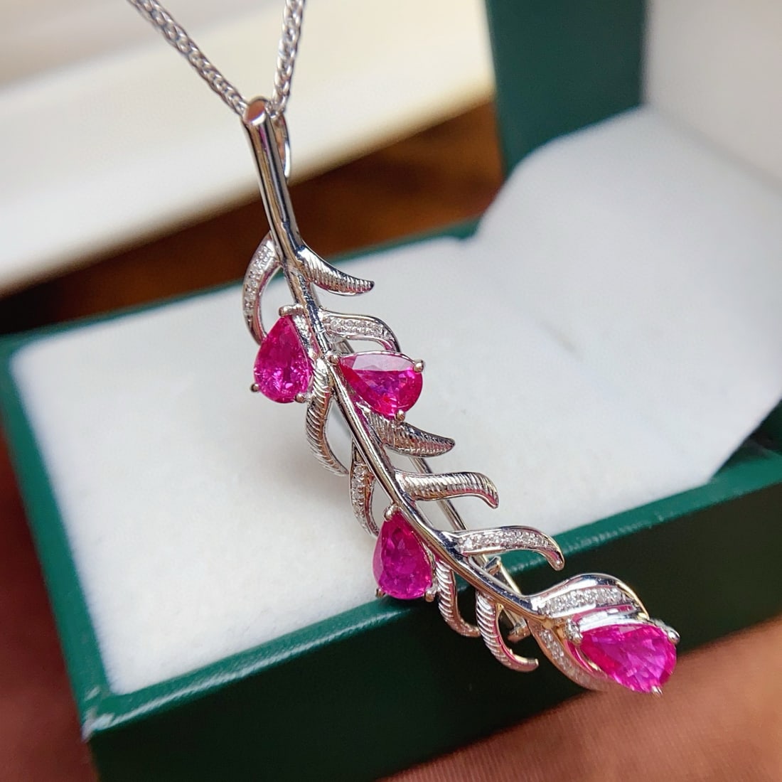 14k Gold 2 Ct Natural Ruby & Diamond Brooch/pendant( Without Chain ) - 4