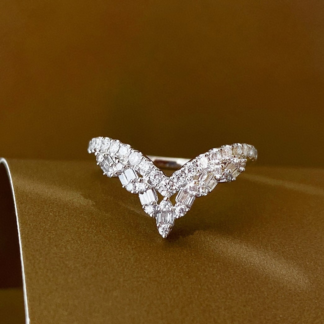 14k Gold 0.4 Ct Natural H Diamond Ring: Ref:231033091 // gold content:14k gold // ring size:7. 25us // // main gemstone:diamond // shape:multiply // carat weight:0. 4ct // clarity grade:vs-si // color:h // treatment:natural // Condition: