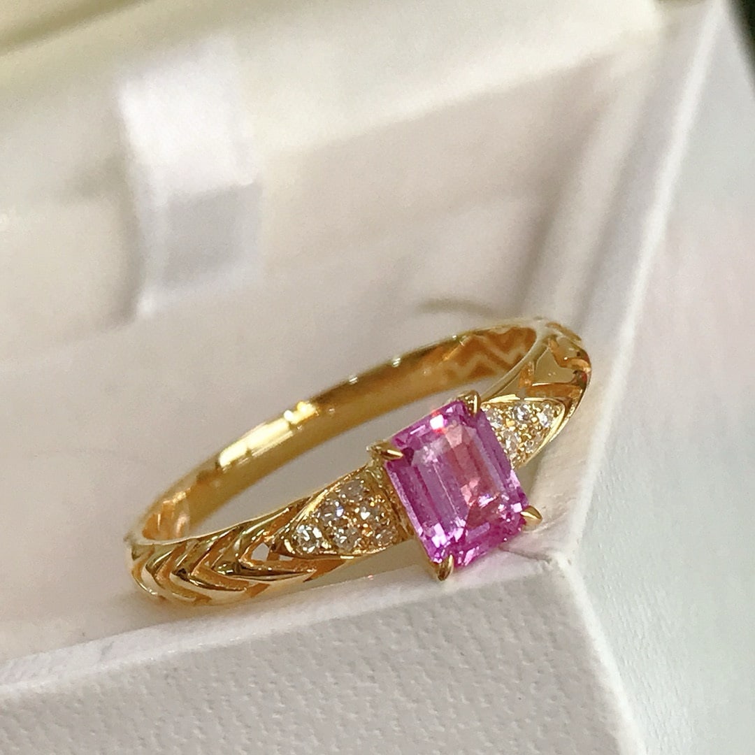 14k Gold 0.76 Ctw Natural Sapphire & Diamond Ring: Ref:231033097 // gold content:14k gold // ring size:7. 25us // // main gemstone:sapphire // shape:octagonal // carat weight:0. 7ct // color:pink // treatment:natural // // adjacent gemstone 2 :