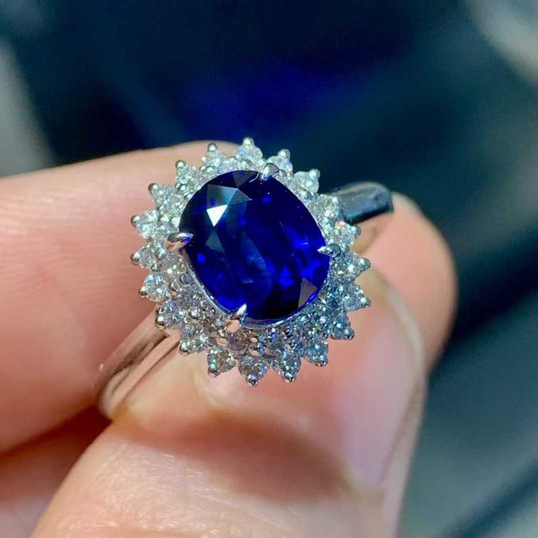 14k Gold 2.81 Ctw Natural Sapphire & Diamond Ring: Ref:231033102 // gold content:14k gold // ring size:7. 25us // // main gemstone:sapphire // shape:cushion // carat weight:2. 33ct // color:blue // treatment:natural // // adjacent gemstone 2 :