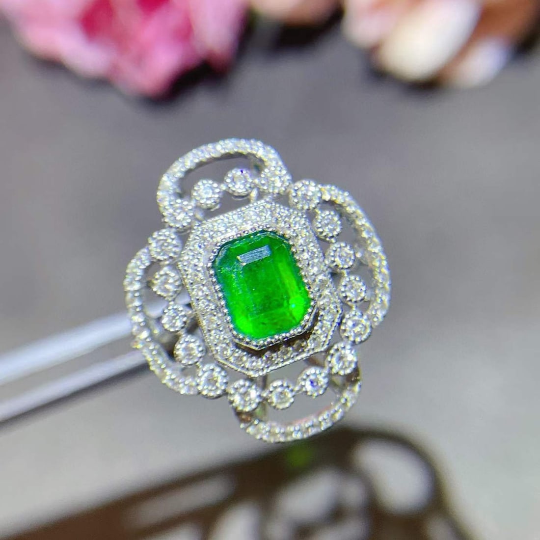 14k Gold 1.31 Ctw Natural Emerald & Diamond Ring - 3
