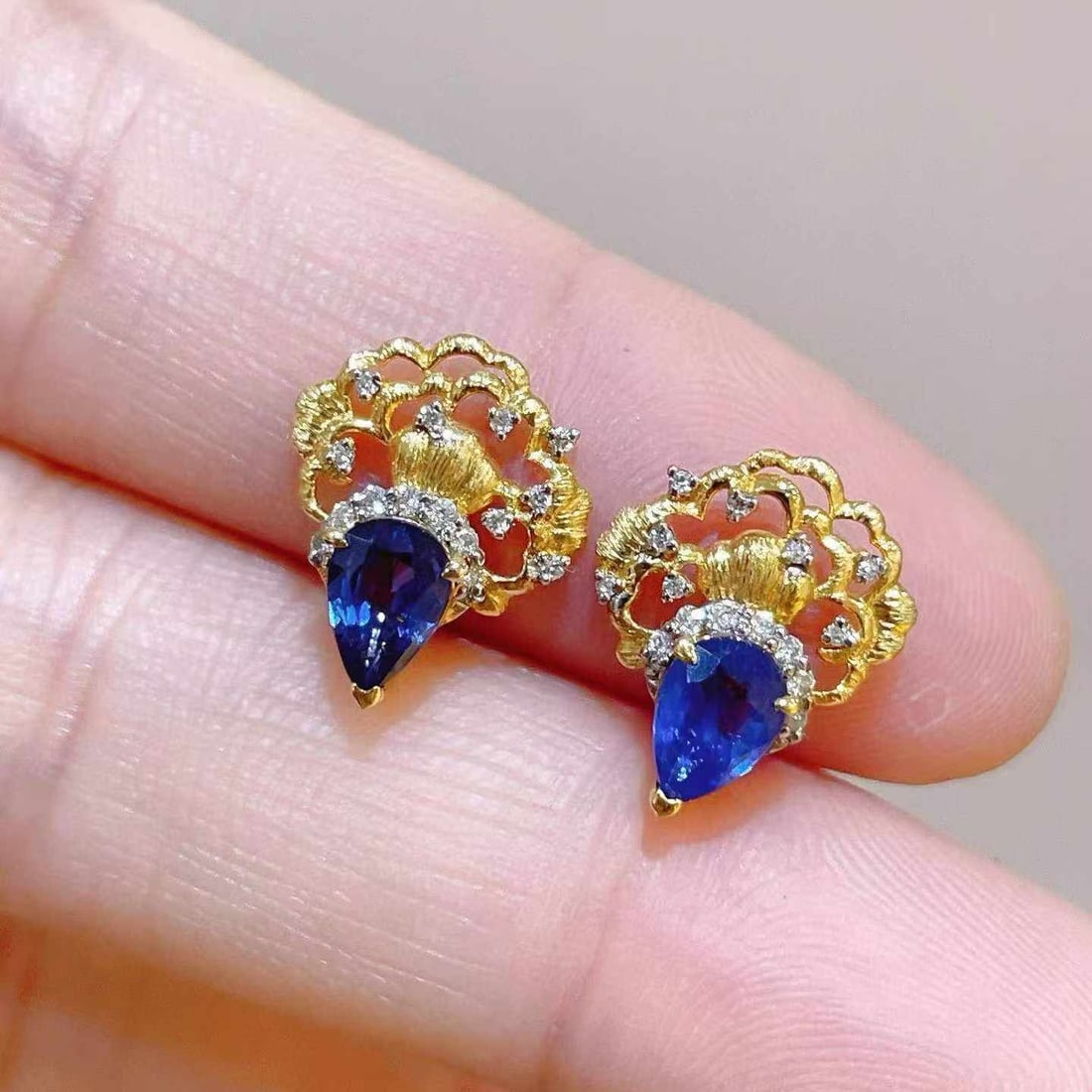 14k Gold 1.25 Ctw Natural Sapphire & Diamond Earrings - 2