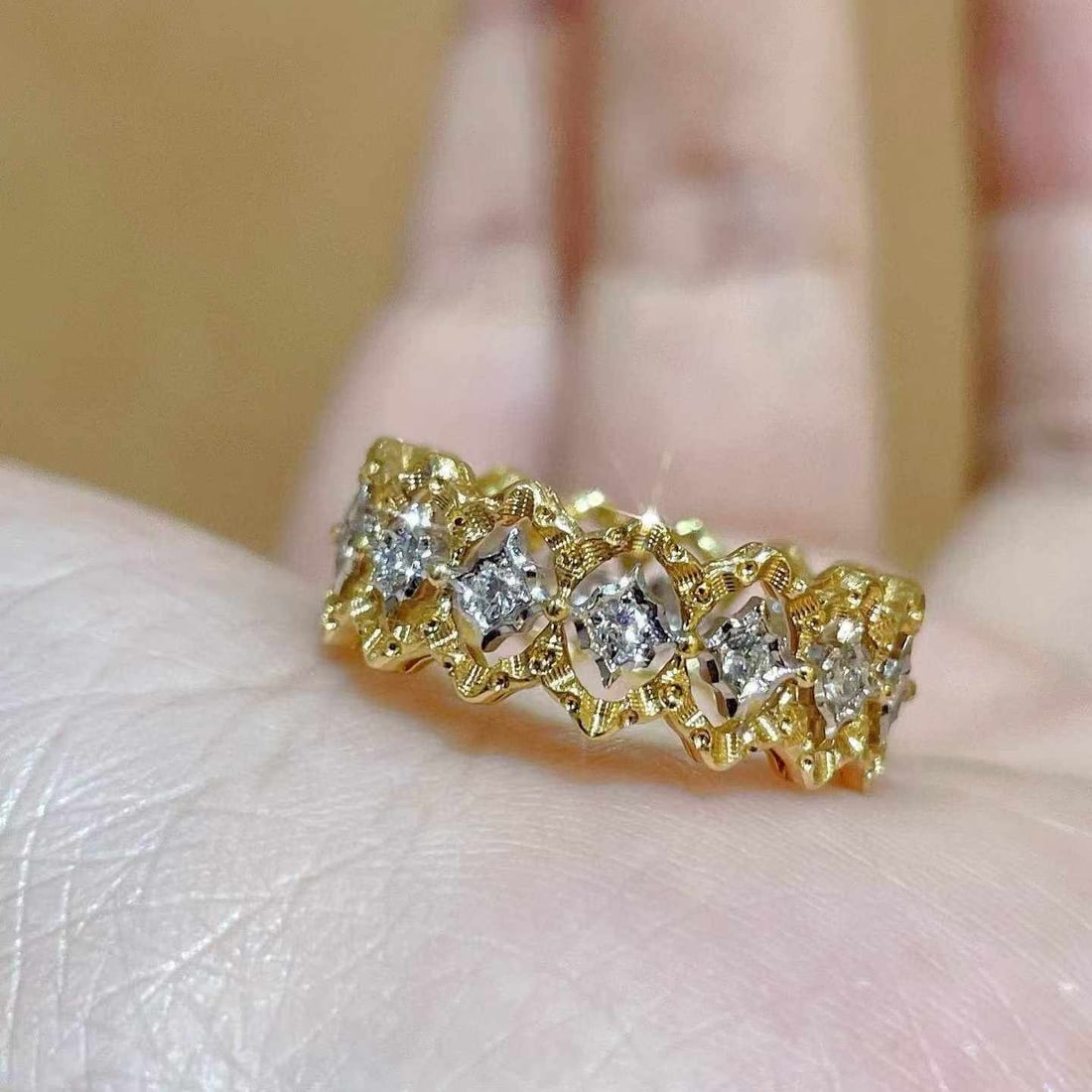 14k Gold 0.29 Ct Natural H Diamond Ring: Ref:231033120 // gold content:14k gold // ring size:7. 25us // // main gemstone:diamond // shape:round // carat weight:0. 29ct // clarity grade:vs-si // color:h // treatment:natural // cut grade:g //