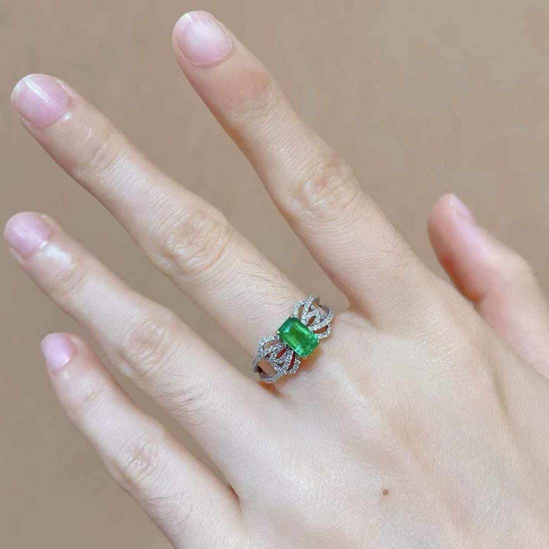 14k Gold 1.05 Ctw Natural Emerald & Diamond Ring - 4