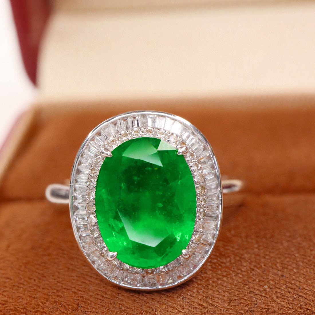 14k Gold 3.1 Ctw Natural Emerald & Diamond Ring - 5
