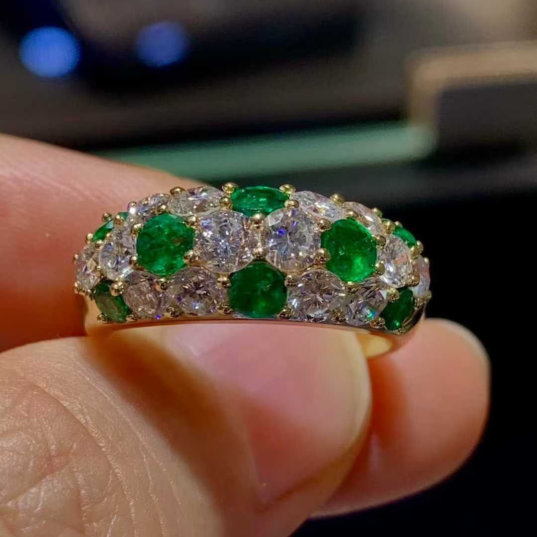 14k Gold 2.50 Ctw Natural Emerald & Diamond Ring: Ref:231033138 // gold content:14k gold // ring size:7. 25us // // main gemstone:emerald // shape:round // carat weight:0. 93ct // color:green // treatment:natural // cut grade:g // // adjacent gemston