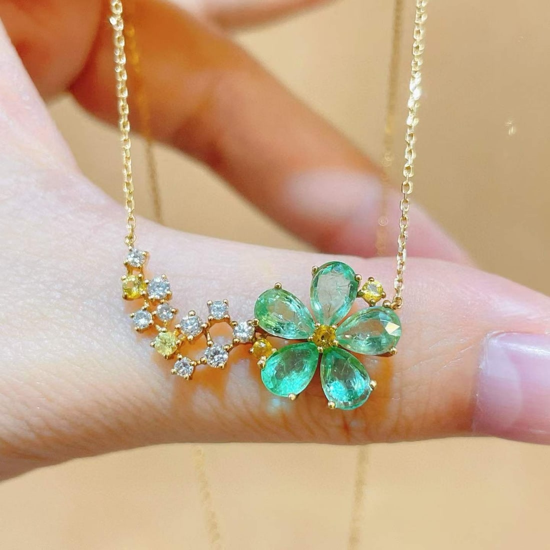 14k Gold 2.07 Ctw Natural Emerald & Sapphire Necklace - 4
