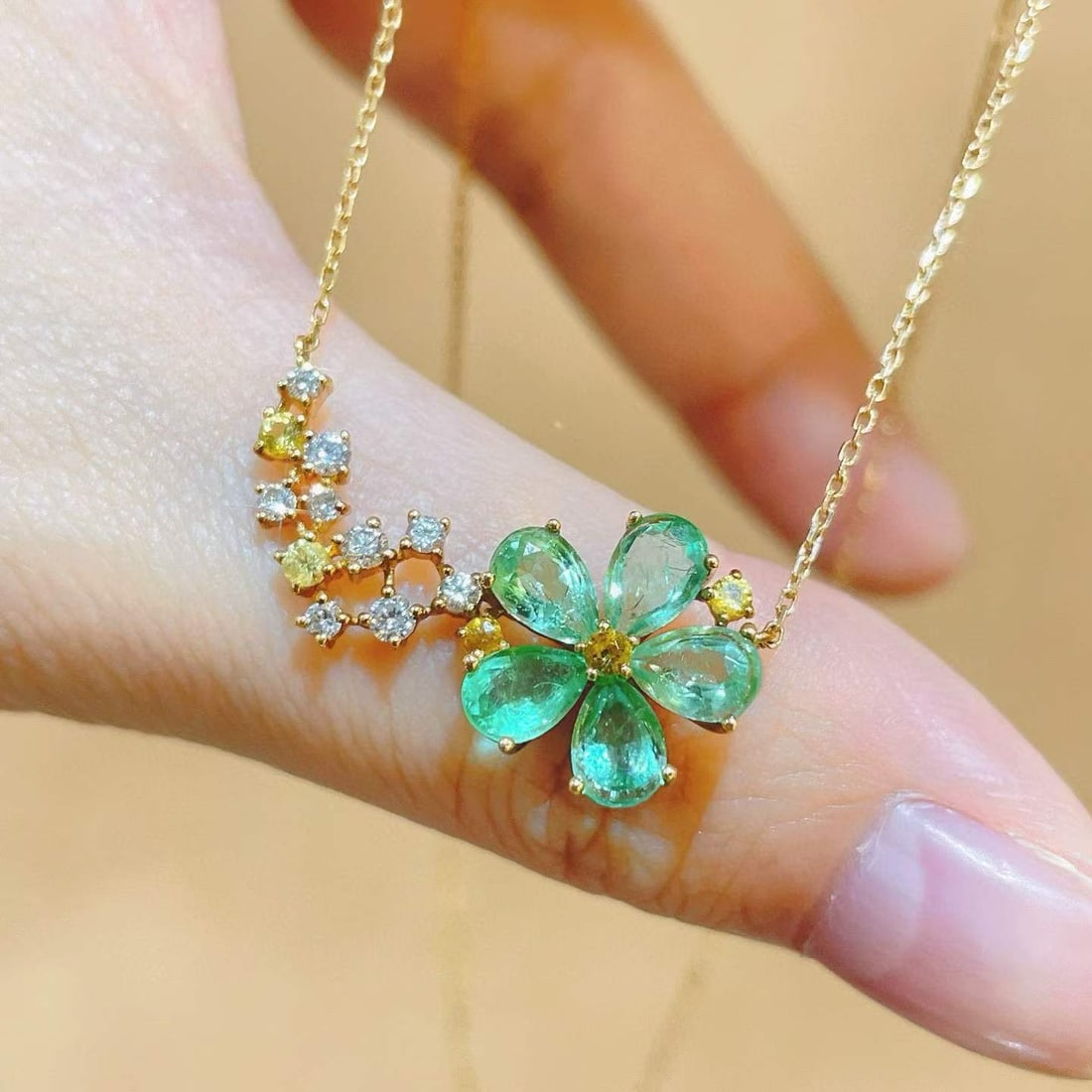 14k Gold 2.07 Ctw Natural Emerald & Sapphire Necklace - 6