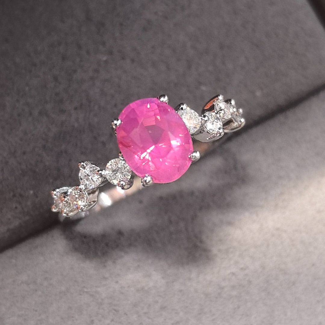 14k Gold 1.91 Ctw Natural Sapphire & Diamond Ring: Ref:231033149 // gold content:14k gold // ring size:7. 25us // // main gemstone:sapphire // shape:oval // carat weight:1. 63ct // color:pink // treatment:natural // // adjacent gemstone 2 : diamond //