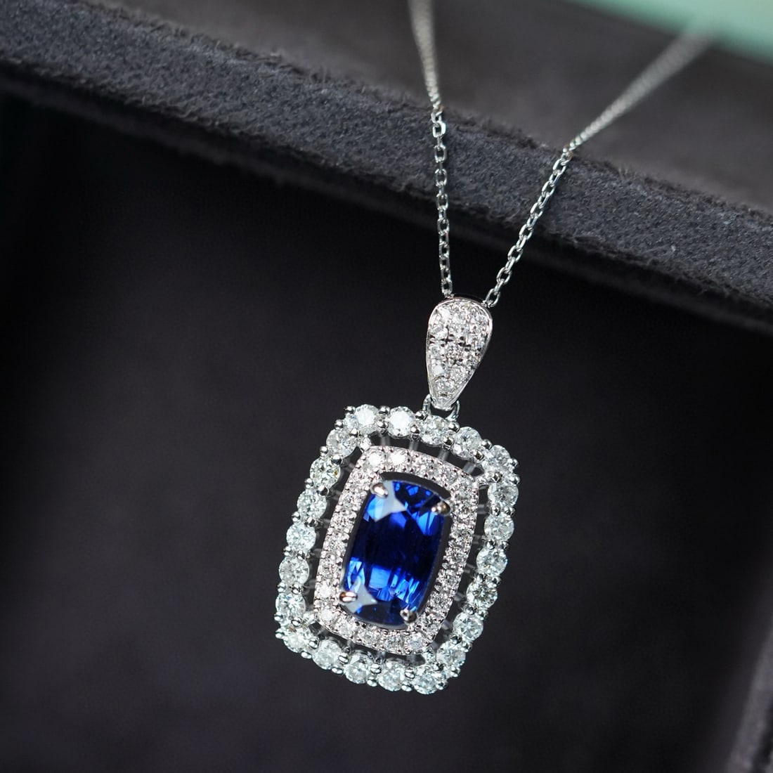 14k Gold 1.36 Ct Natural Sapphire & Diamond Pendant( Without Chain ): Ref:231033157 // gold content:14k gold // main gemstone:sapphire // shape:cushion // carat weight:1. 36ct // color:blue // treatment:natural // // adjacent gemstone 2 : diamond // shape:round //