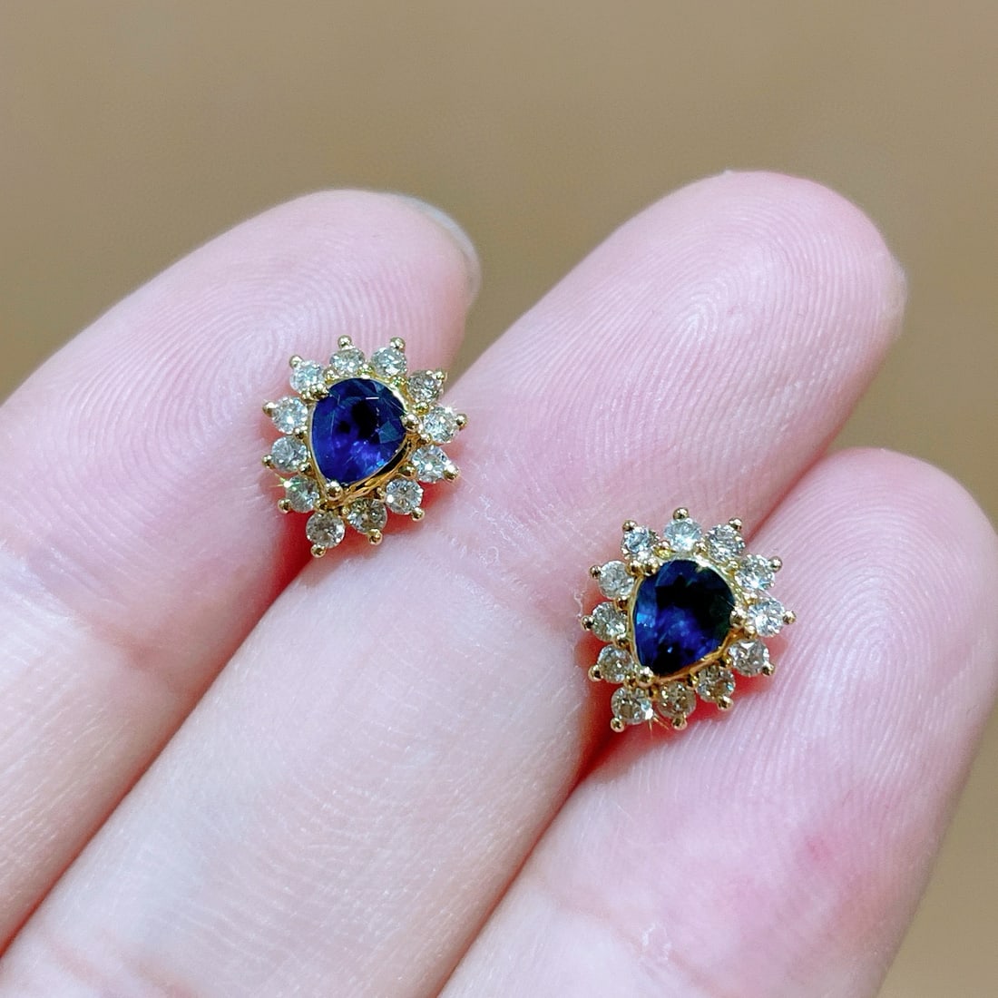 14k Gold 0.93 Ctw Natural Sapphire & Diamond Earrings - 2