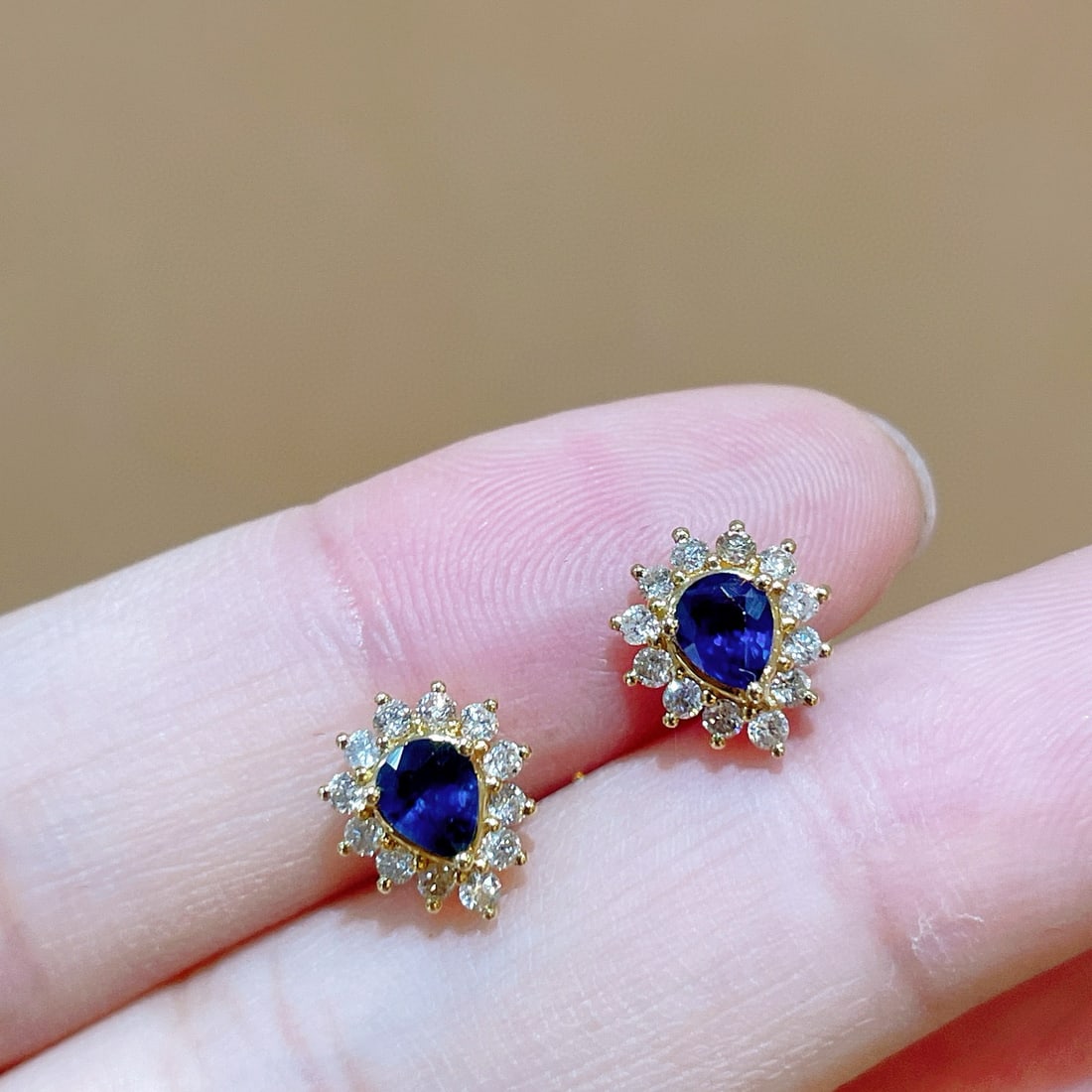 14k Gold 0.93 Ctw Natural Sapphire & Diamond Earrings - 3