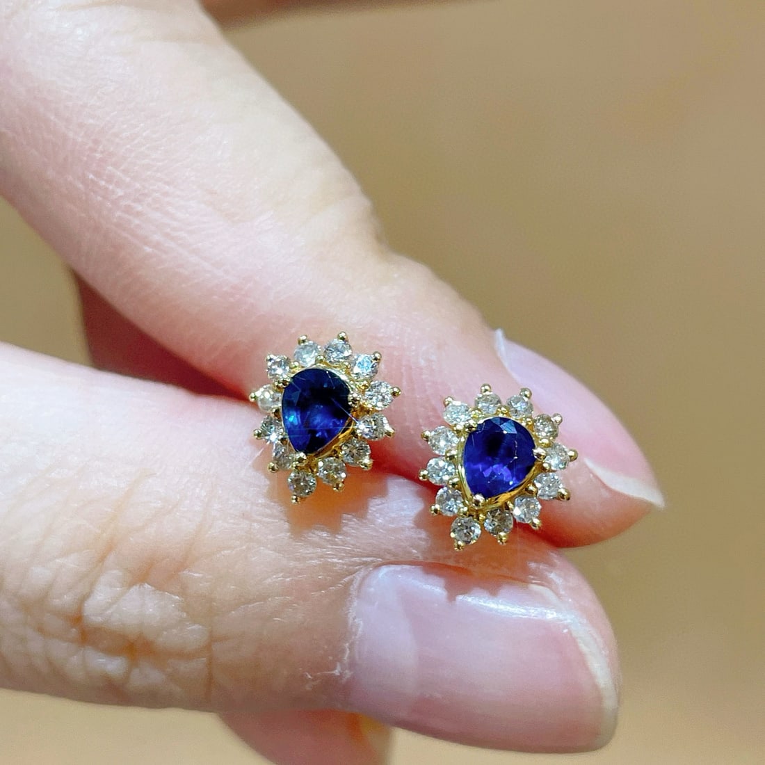 14k Gold 0.93 Ctw Natural Sapphire & Diamond Earrings - 4