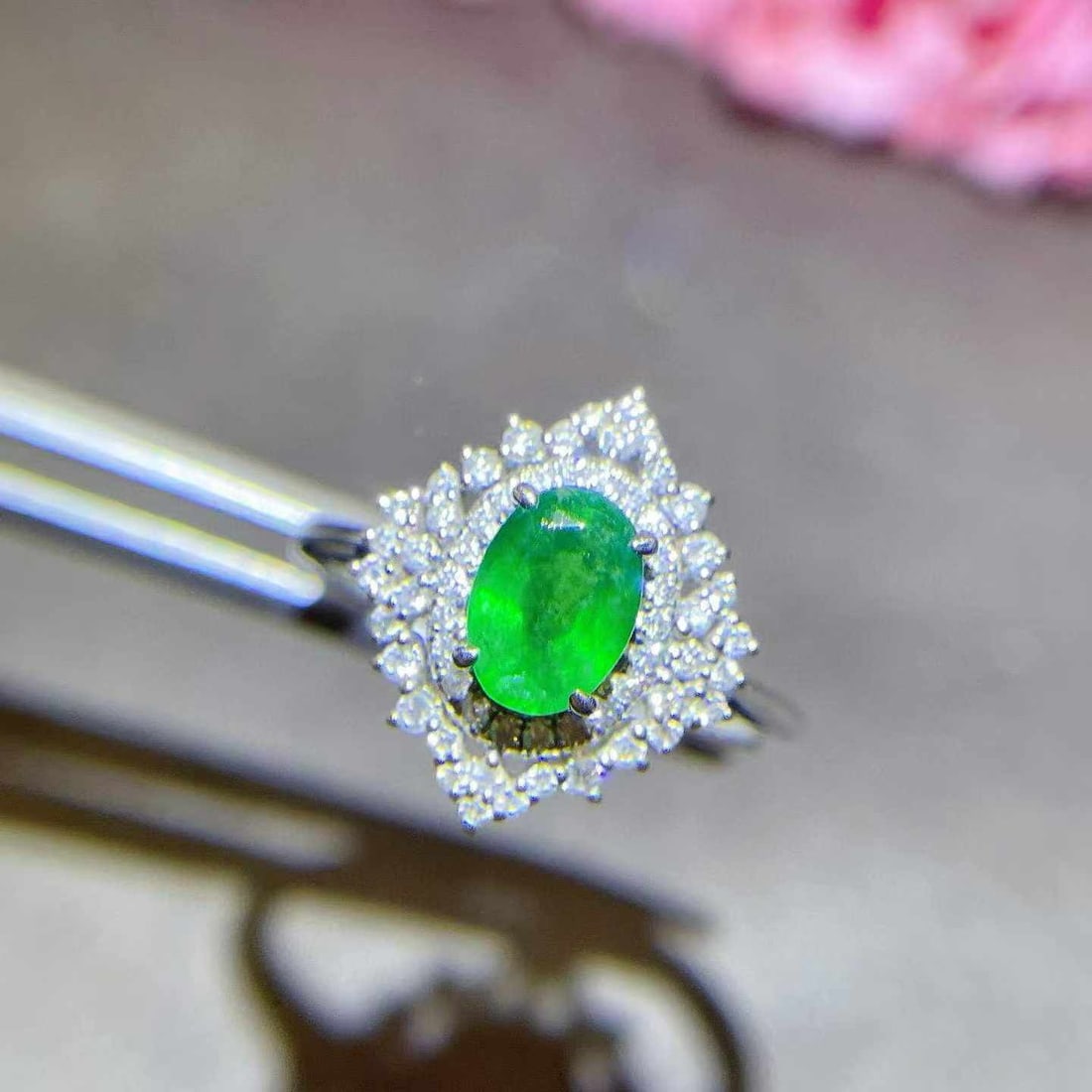 14k Gold 1.12 Ctw Natural Emerald & Diamond Ring - 2
