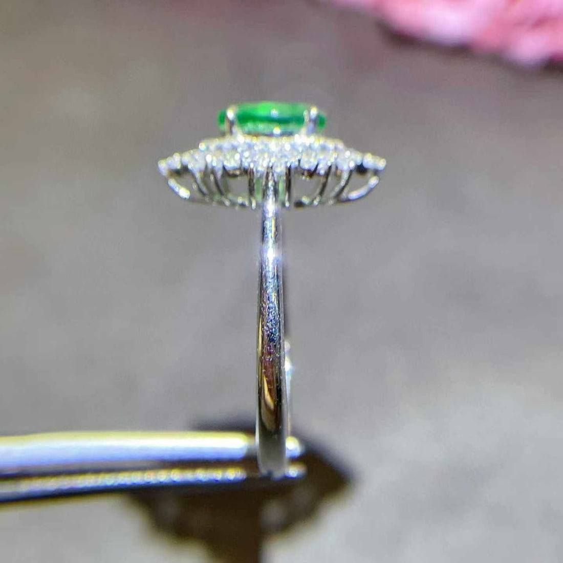 14k Gold 1.12 Ctw Natural Emerald & Diamond Ring - 4