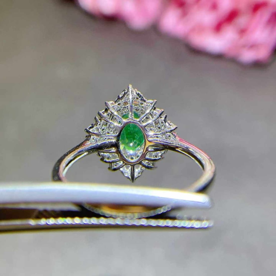 14k Gold 1.12 Ctw Natural Emerald & Diamond Ring - 5