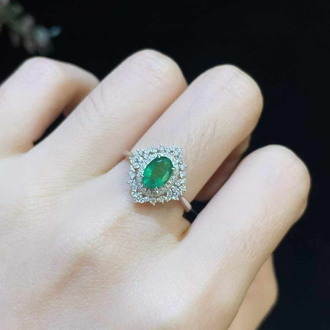 14k Gold 1.12 Ctw Natural Emerald & Diamond Ring - 6