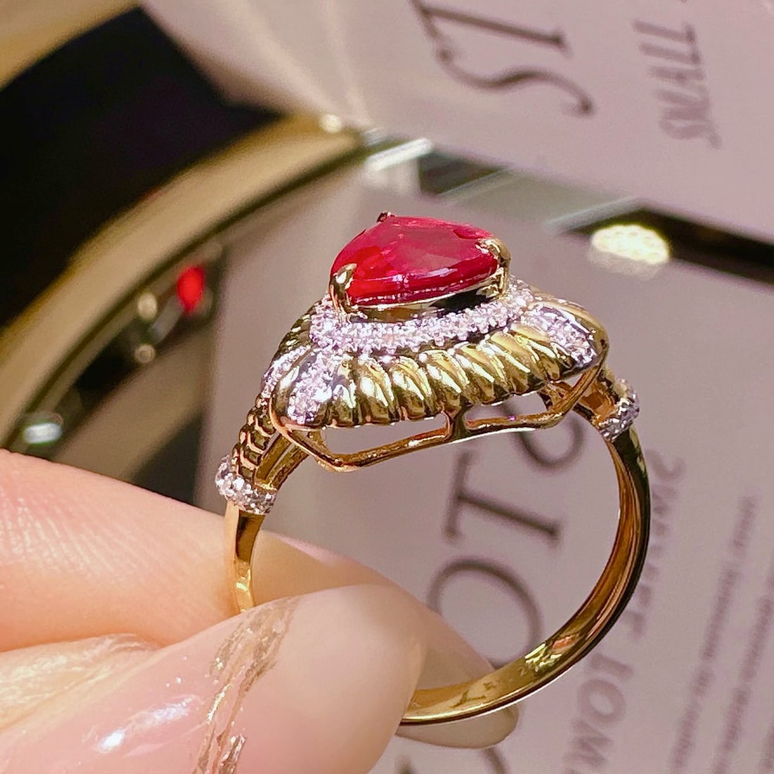 14k Gold 1.26 Ct Natural Ruby & Diamond Ring - 4