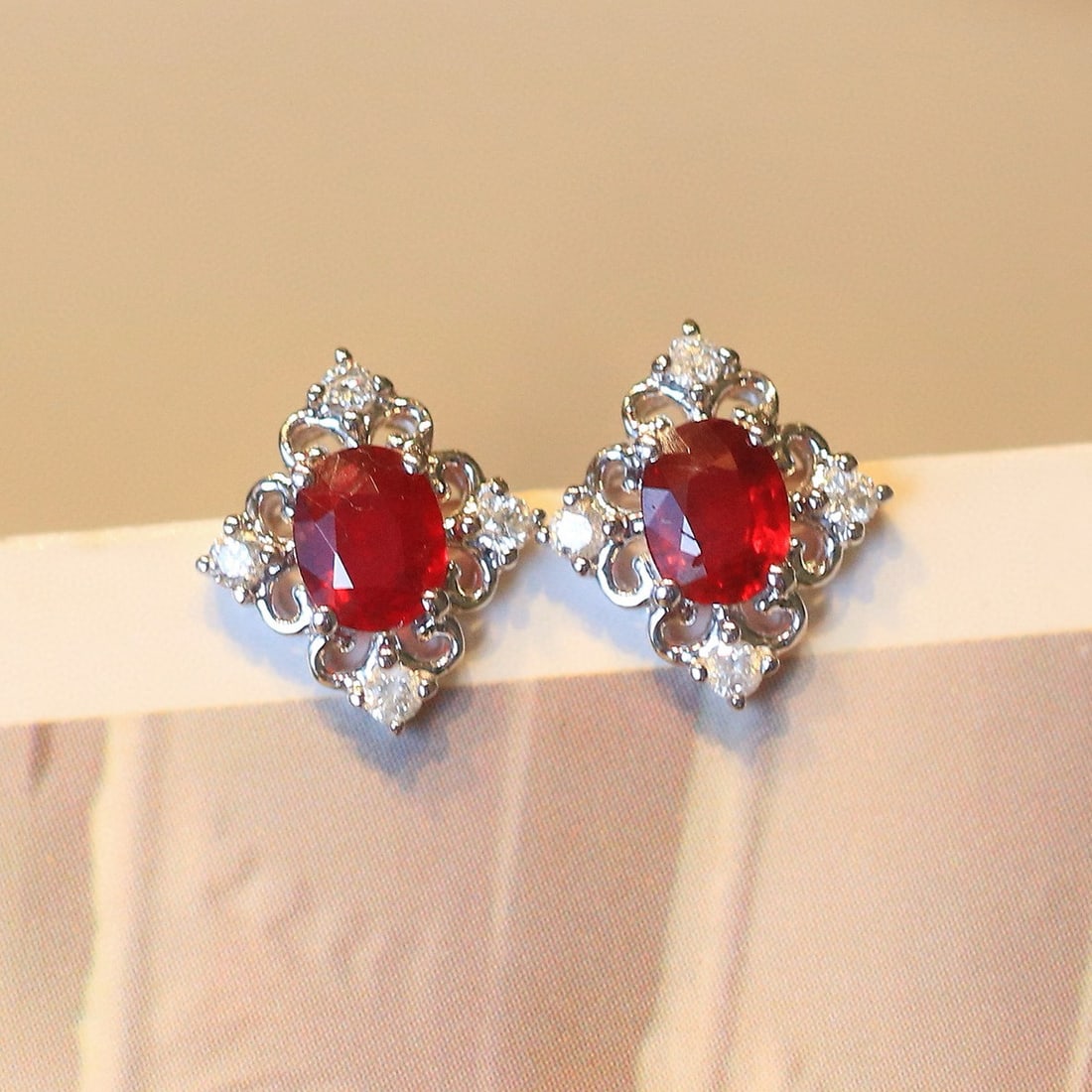 14k Gold 0.82 Ctw Natural Ruby & Diamond Earrings - 5