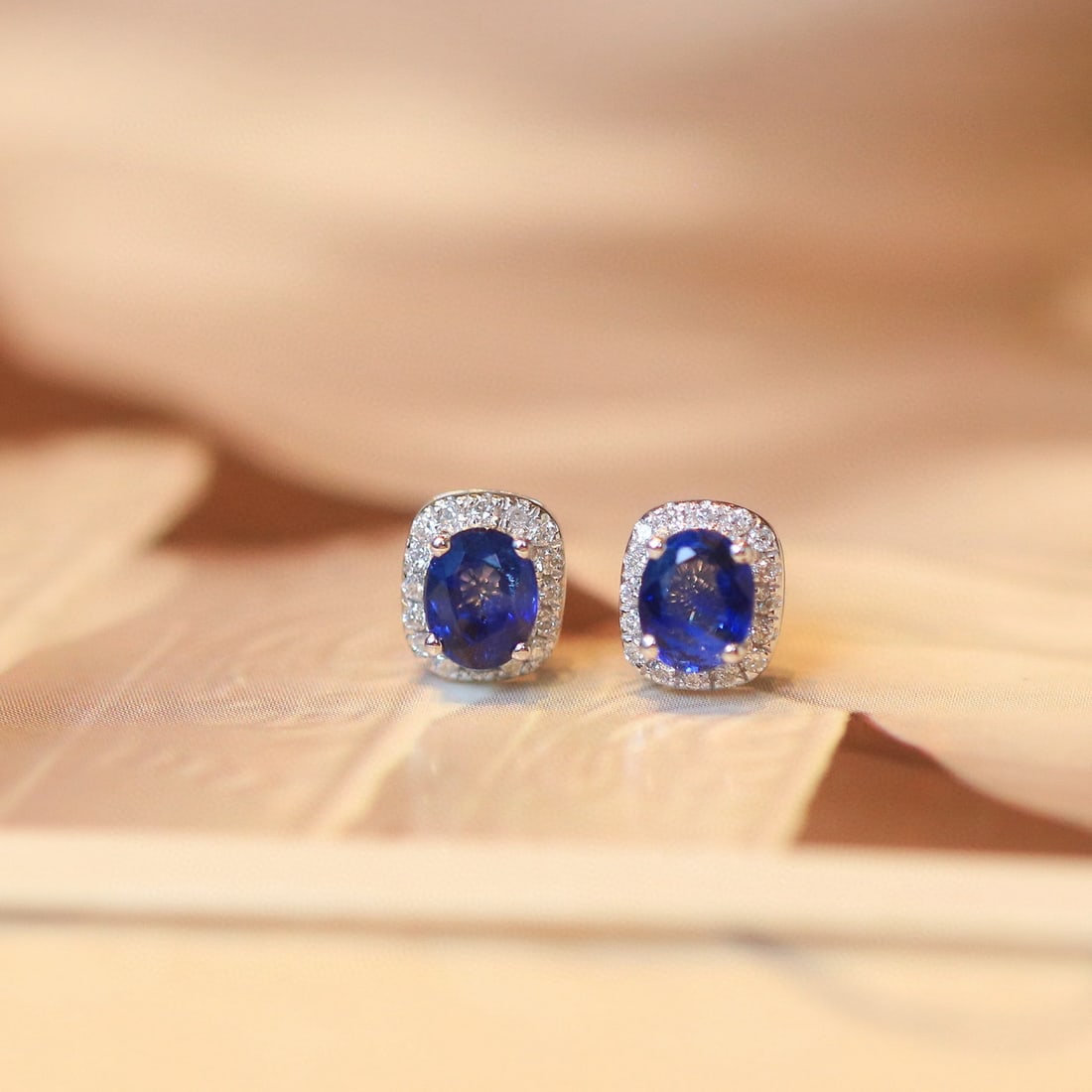 14k Gold 0.75 Ctw Natural Sapphire & Diamond Earrings - 5
