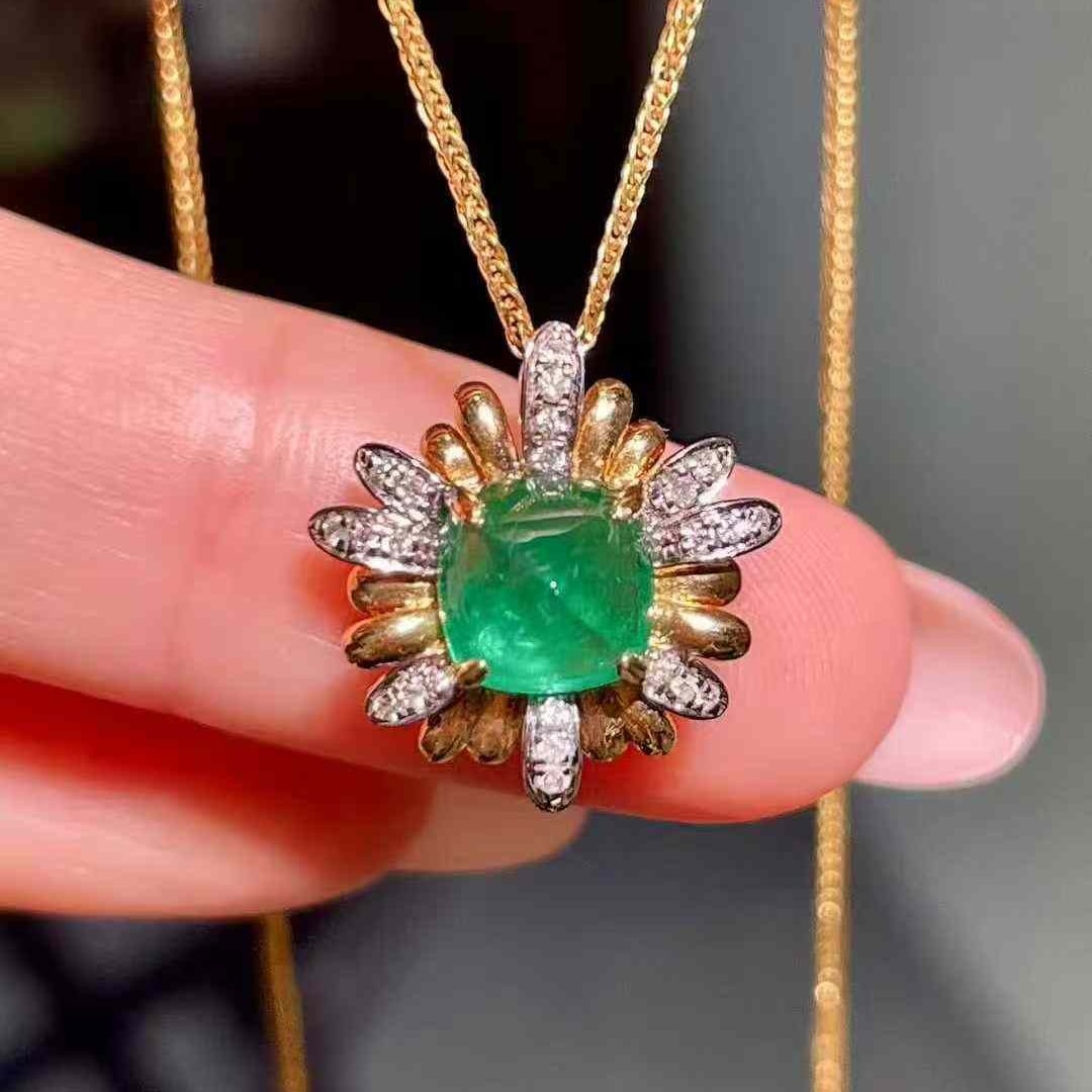 14k Gold 1.6 Ctw Natural Emerald & Diamond Pendant( Without Chain ): Ref:231033228 // gold content:14k gold // main gemstone:emerald // shape:suger-loaf // carat weight:1. 5ct // color:green // treatment:natural // // adjacent gemstone 2 : diamond // shape:round //