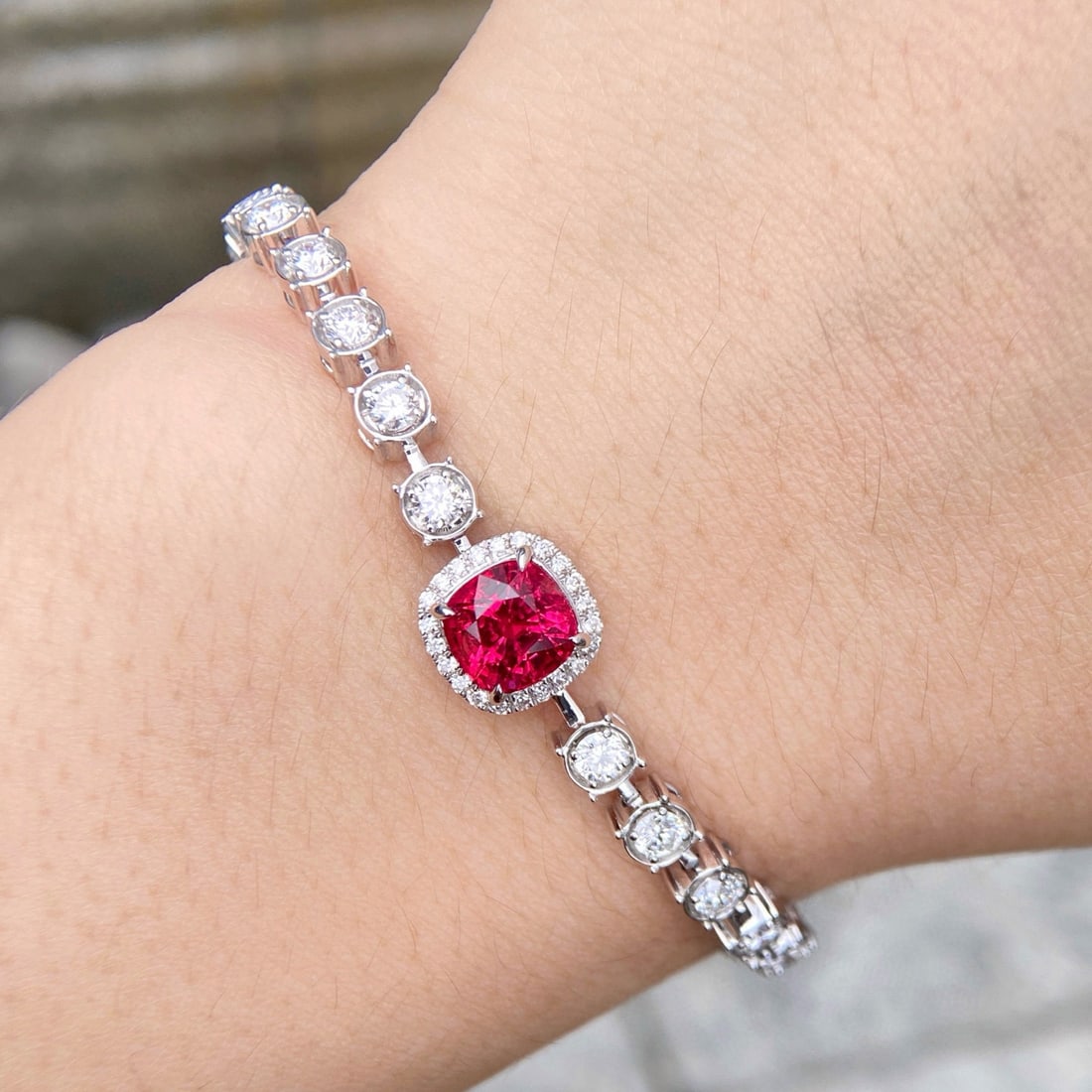 14k Gold 4.23 Ctw Natural Spinel & Diamond Bracelet - 3
