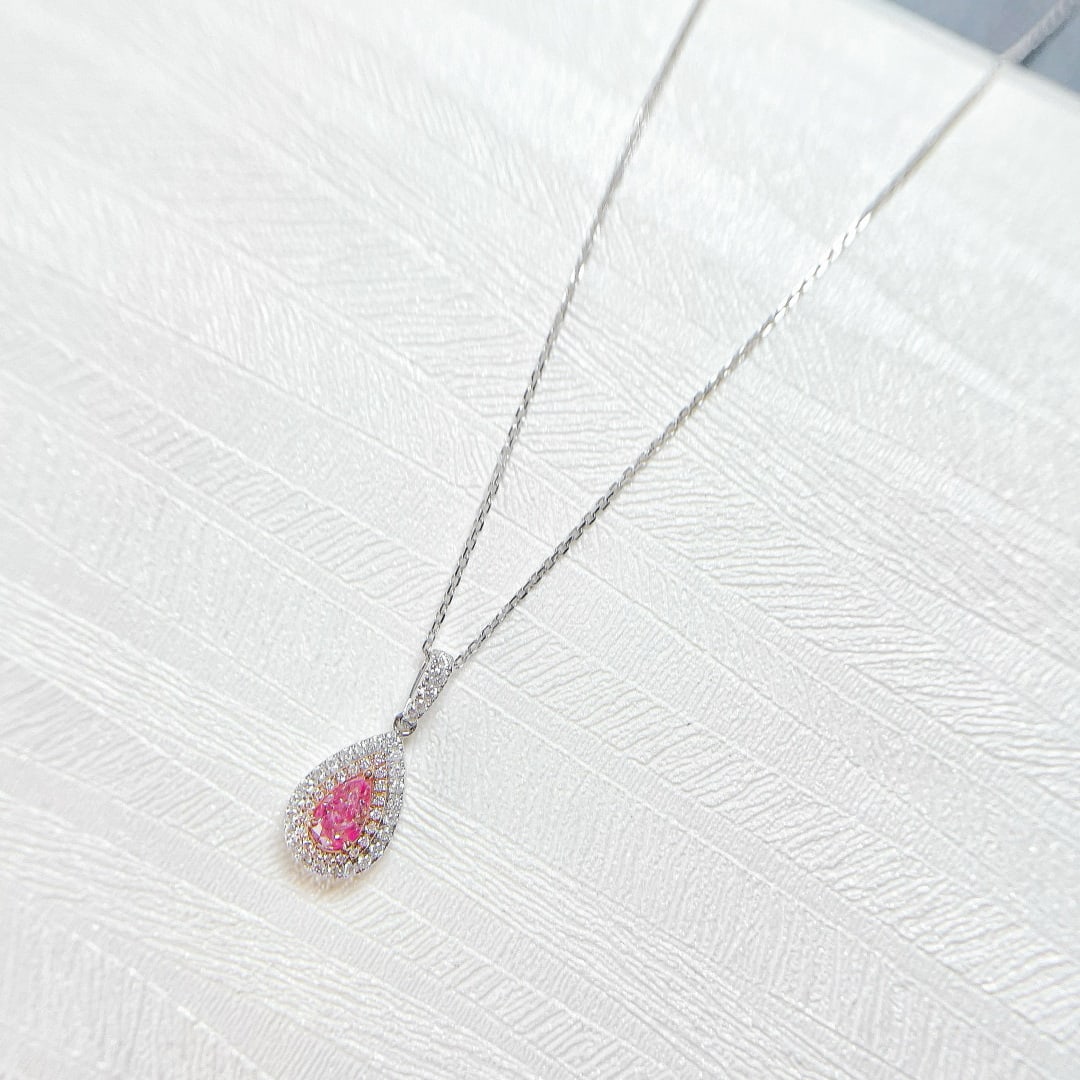 14k Gold 0.64 Ctw Natural Pink Diamond & Diamond Necklace: Ref:231033234 // gold content:14k gold // main gemstone:pink diamond // shape:pear // carat weight:0. 42ct // color:pink // treatment:natural // // adjacent gemstone 2 : diamond // shape:round //