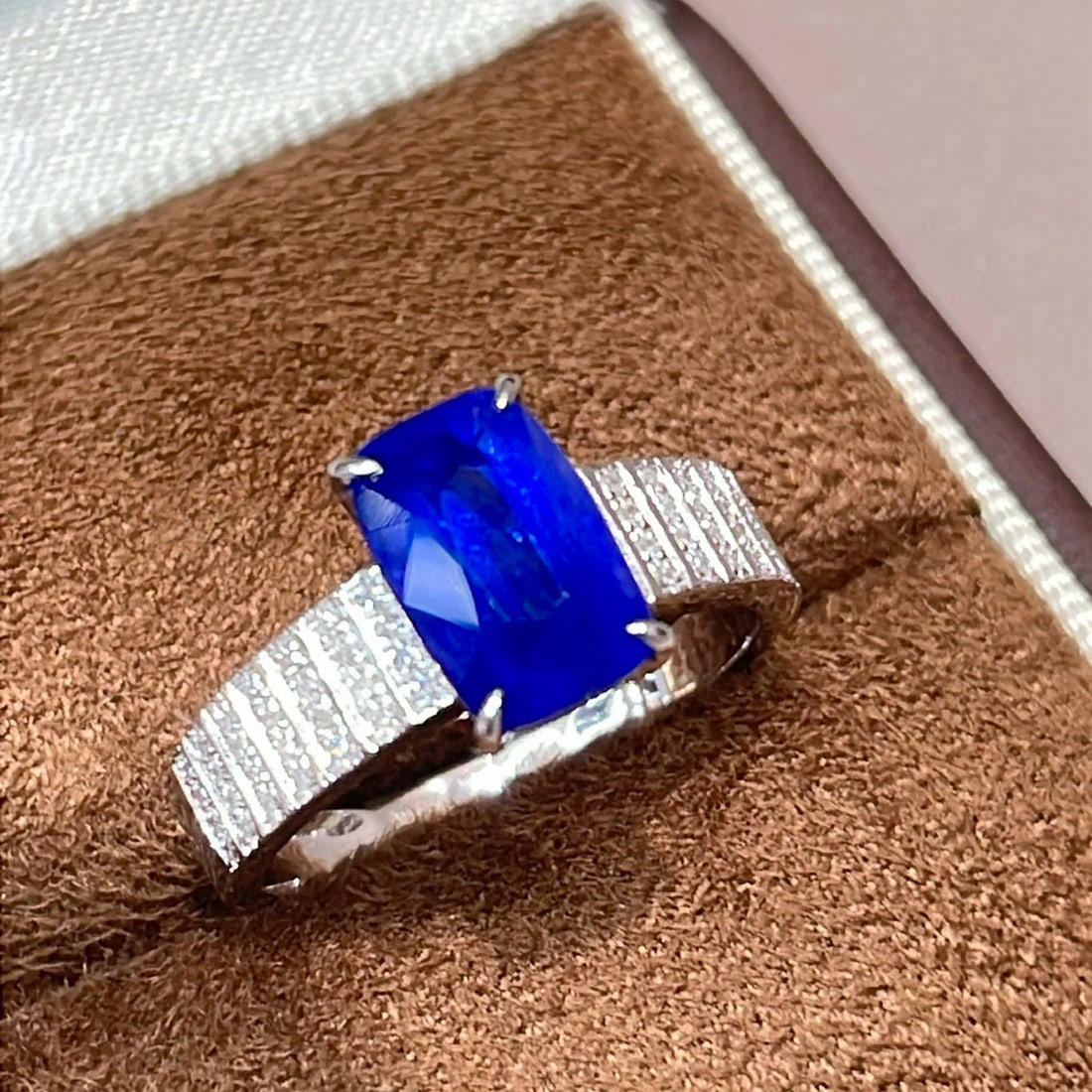 14k Gold 3 Ct Natural Sapphire & Diamond Ring: Ref:231033236 // gold content:14k gold // ring size:7. 25us // // main gemstone:sapphire // shape:cushion // carat weight:3ct // color:blue // treatment:natural // // adjacent gemstone 2 : diamond //