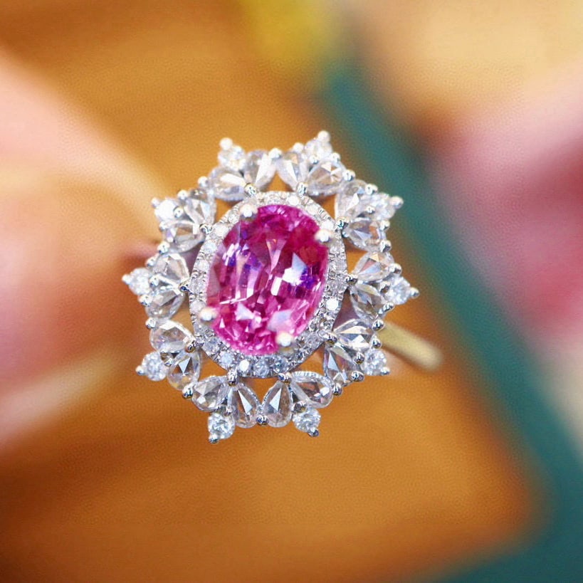 14k Gold 1.75 Ctw Natural Padparadscha Sapphire & Diamond Ring: Ref:231033240 // gold content:14k gold // ring size:7. 25us // // main gemstone:padparadscha sapphire // shape:oval // carat weight:1. 28ct // color:pink // treatment:natural // // adjacent gemstone 2