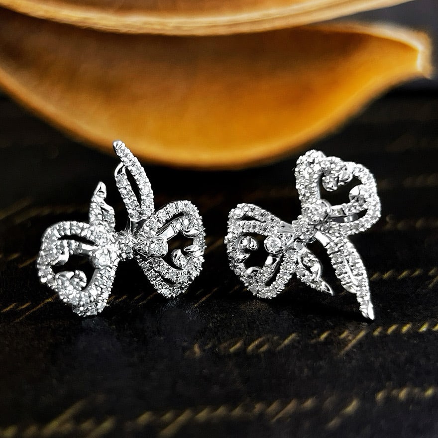 14k Gold 0.24 Ct Natural H Diamond Earrings: Ref:231034015 // gold content:14k gold // main gemstone:diamond // shape:round // carat weight:0. 24ct // clarity grade:vs-si // color:h // treatment:natural // cut grade:g // Condition: New Low