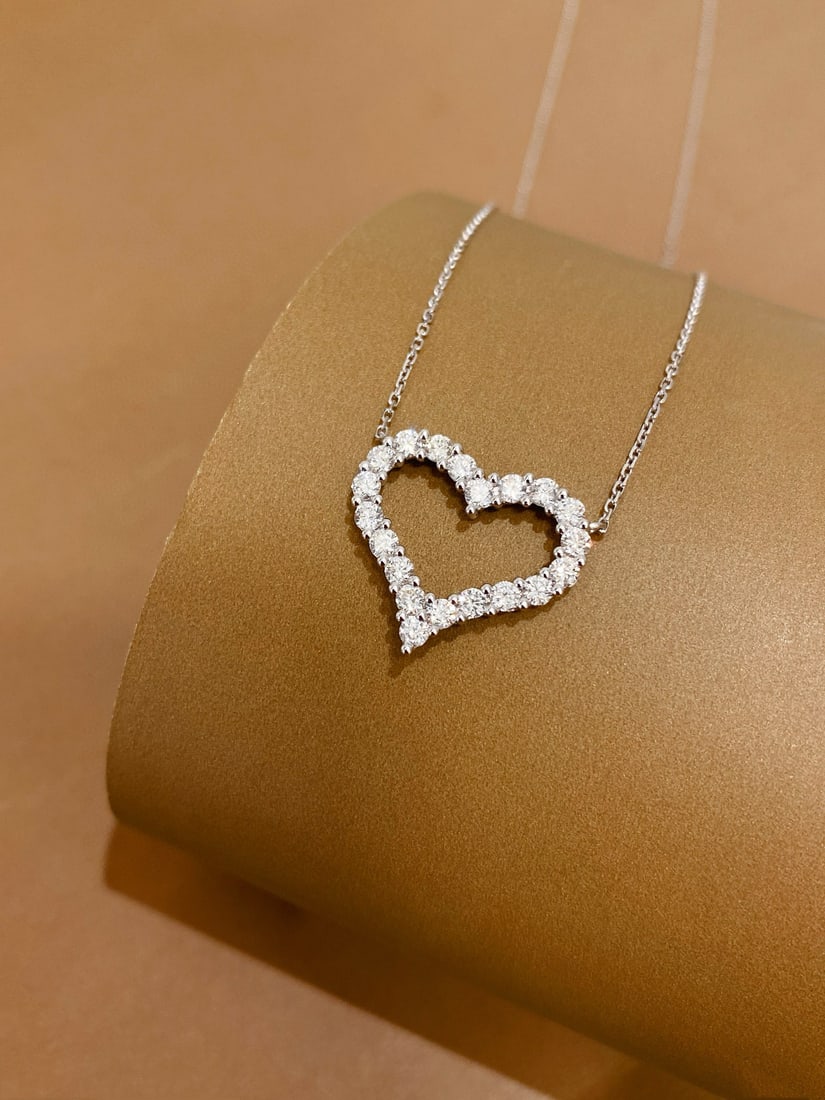 14k Gold 1 Ct Natural H Diamond Necklace: Ref:231034051 // gold content:14k gold // main gemstone:diamond // shape:round // carat weight:1ct // clarity grade:vs-si // color:h // treatment:natural // cut grade:g // Condition: New Low