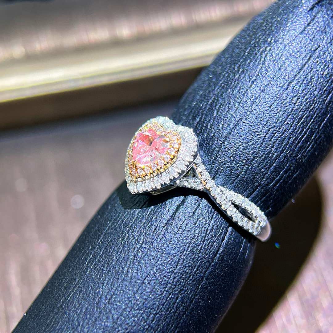 14k Gold 0.52 Ct Natural Pink Diamond & Diamond Ring - 2
