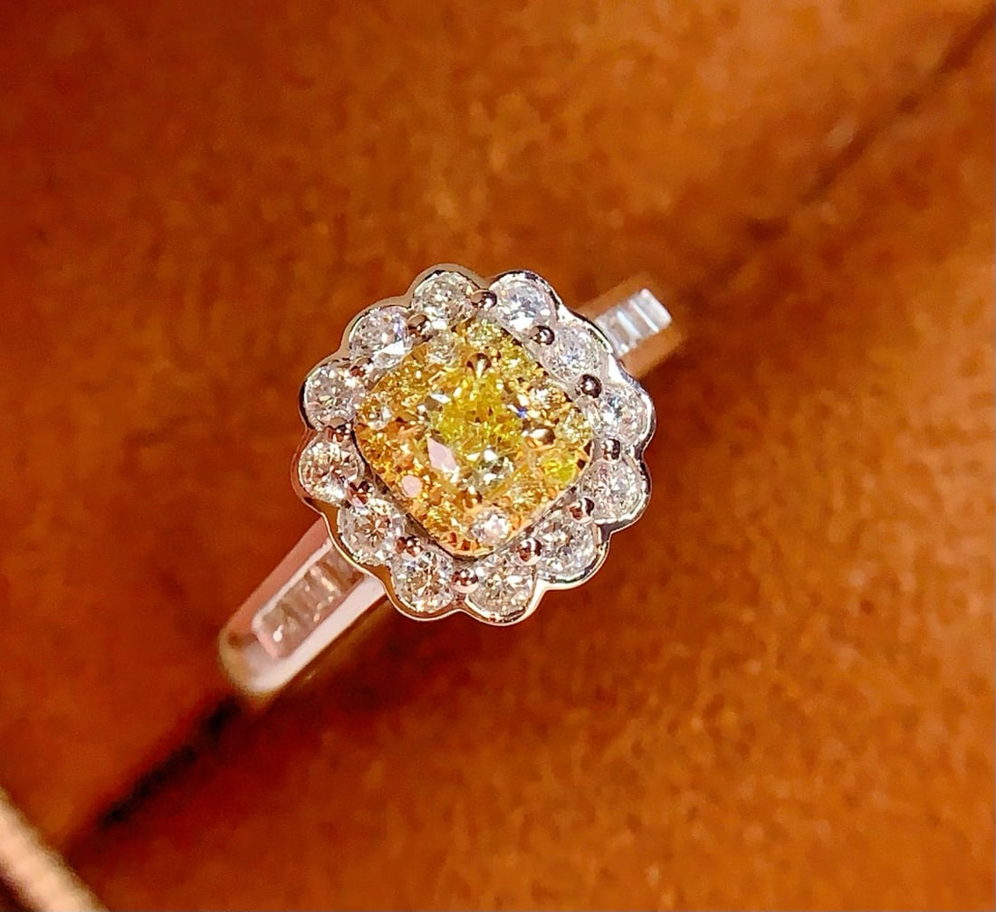 14k Gold 0.3 Ct Natural Yellow Diamond & Diamond Ring - 3