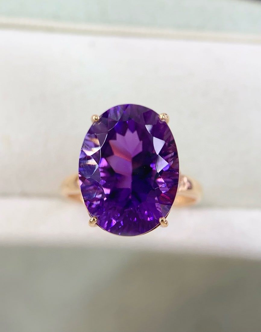 14k Gold 9.42 Ctw Natural Amethyst & Diamond Ring: Ref:231034111 // gold content:14k gold // ring size:7. 25us // // main gemstone:amethyst // shape:oval // carat weight:9. 4ct // color:purple // treatment:natural // // adjacent gemstone 2 : diamond /