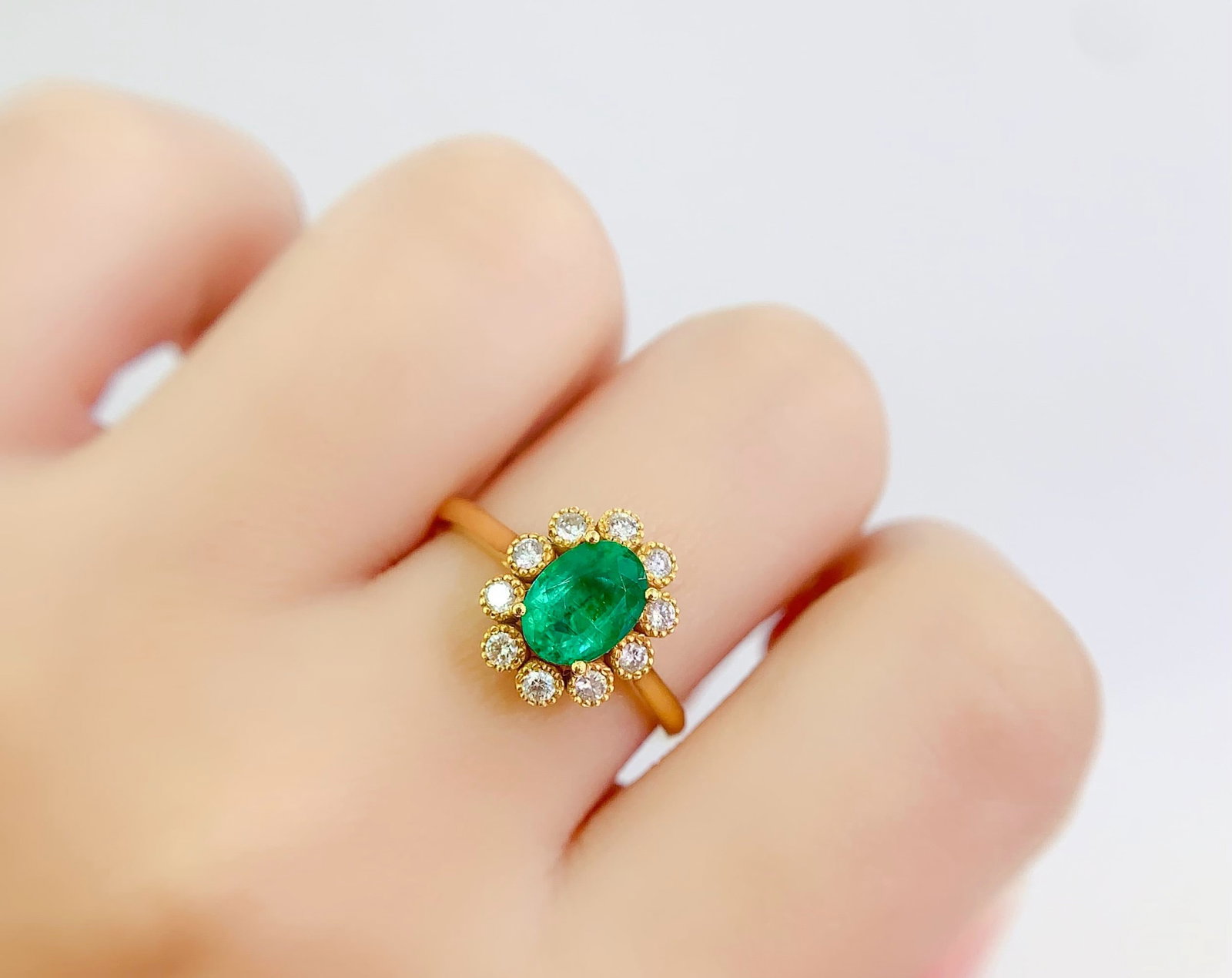 14k Gold 1.3 Ct Vivid Green Natural Emerald & Diamond Ring - 7