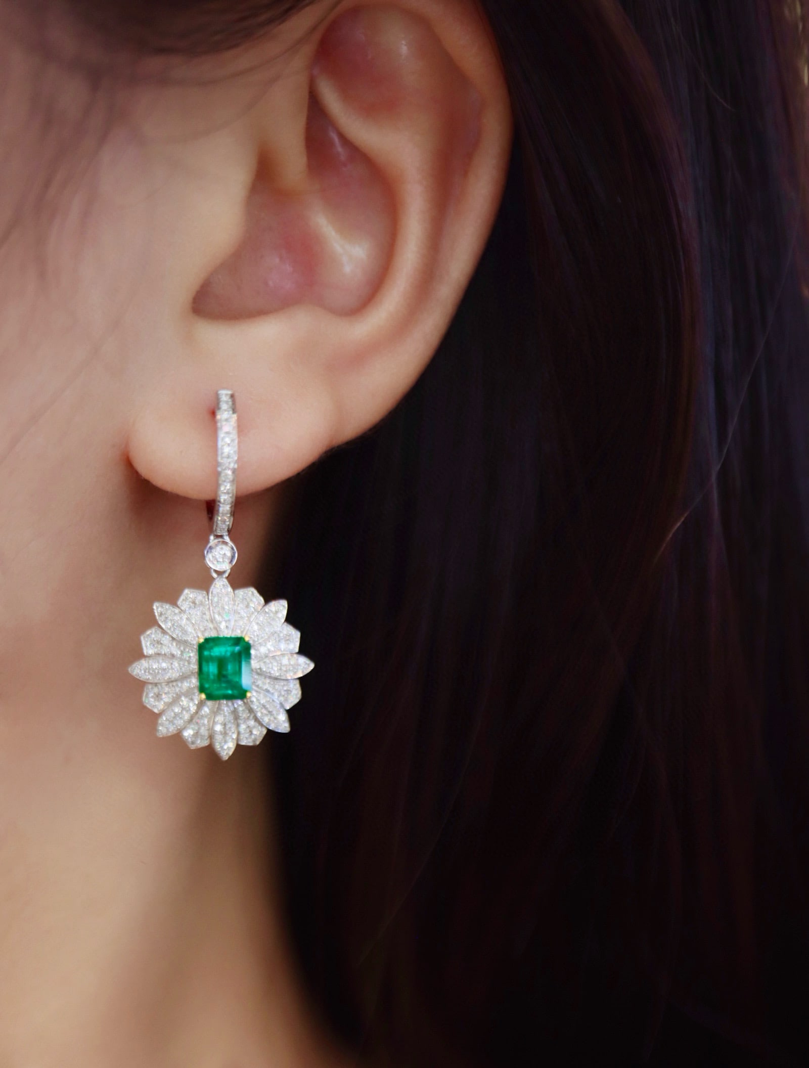 14k Gold 2.65 Ctw Vivid Green Natural Emerald & Diamond Earrings - 5