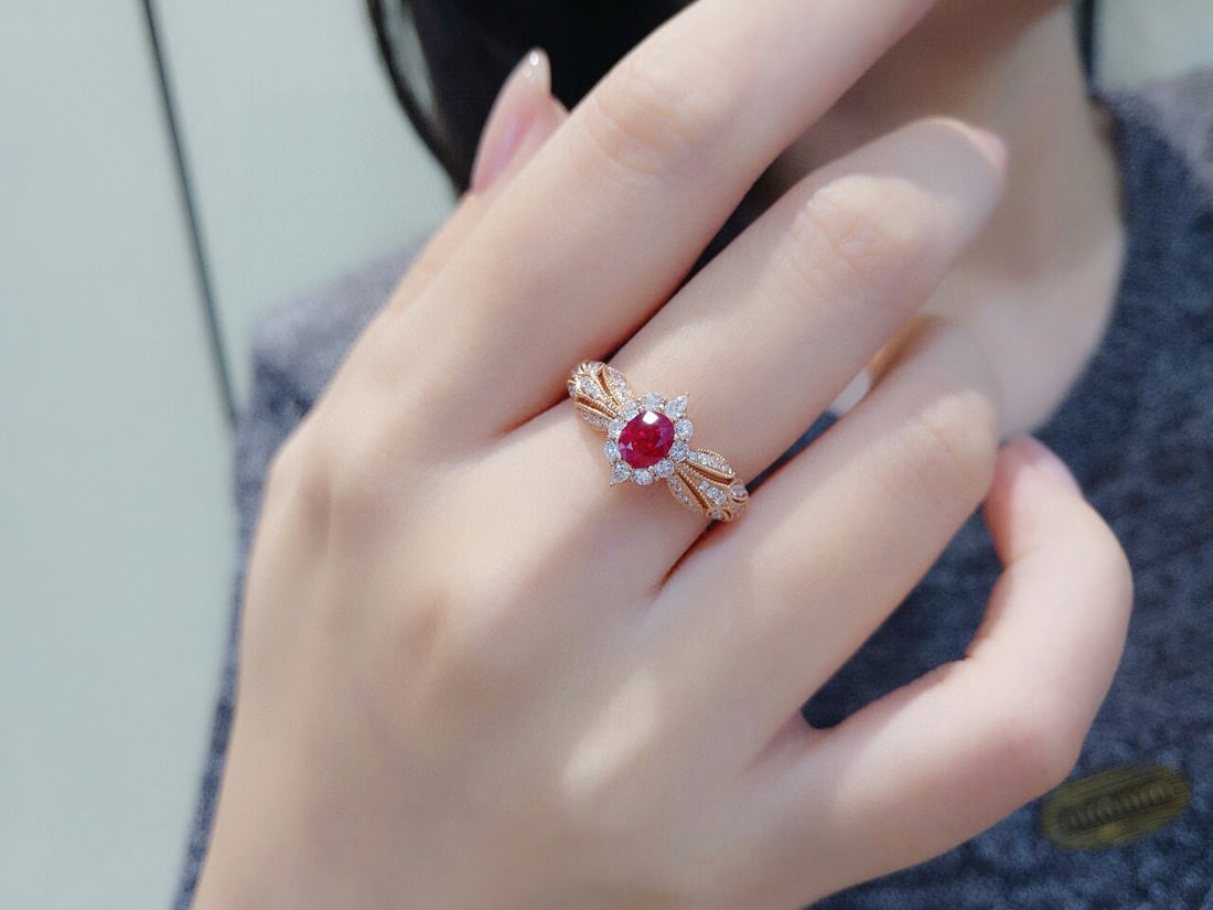 14k Gold 0.92 Ctw Natural Ruby & Diamond Ring - 4