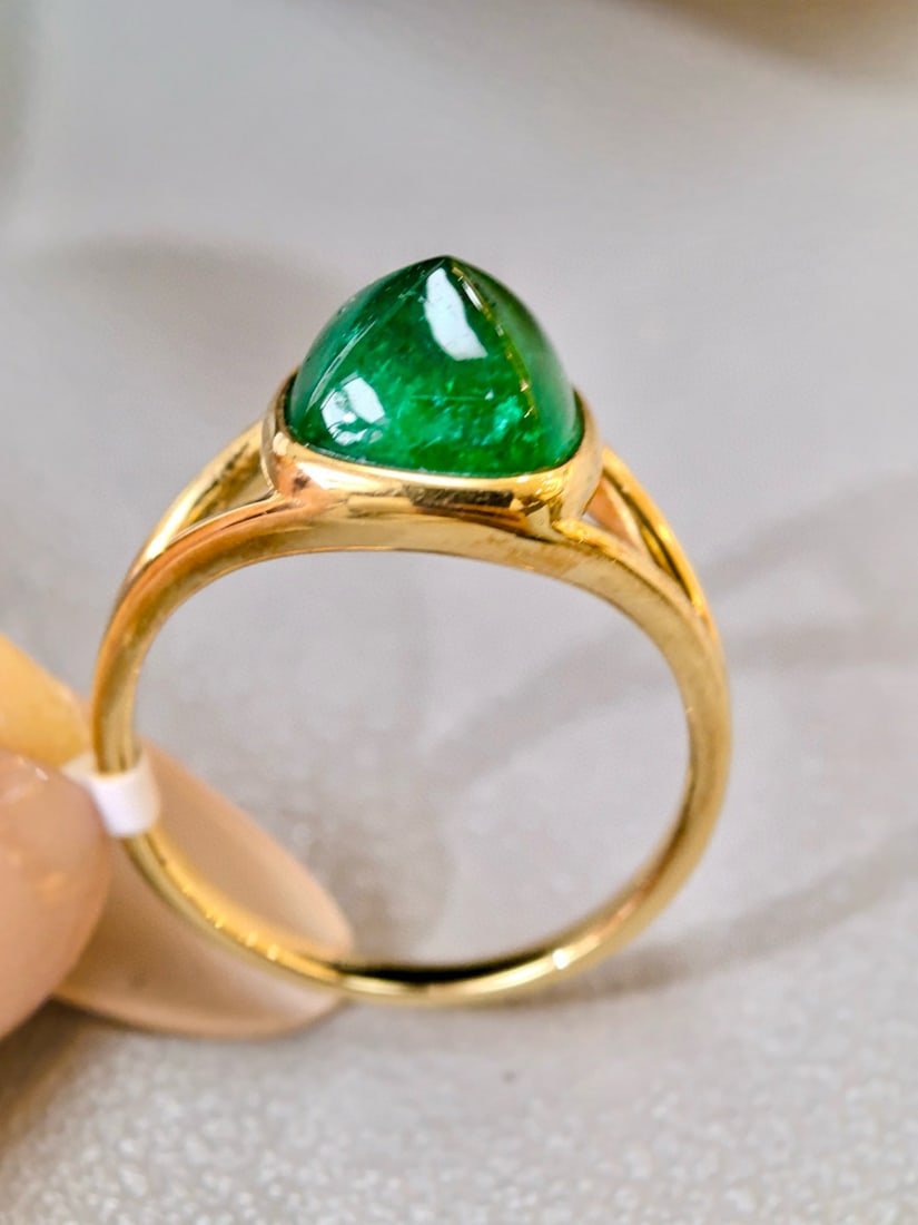 14k Gold 3.72 Ct Vivid Green Natural Emerald Ring - 4