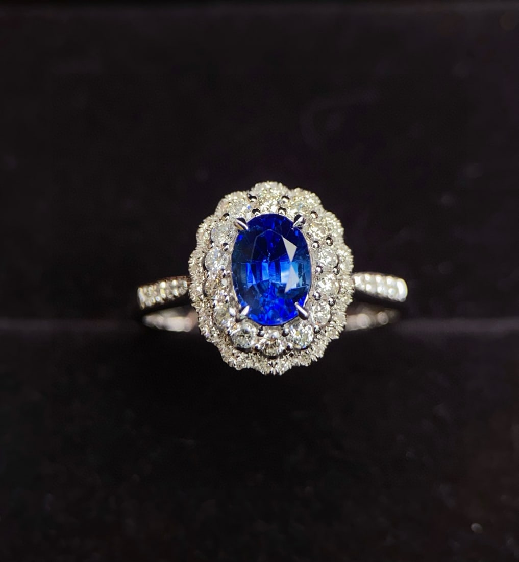 14k Gold 1.08 Ct Natural Sapphire & Diamond Ring: Ref:231034164 // gold content:14k gold // ring size:7. 25us // // main gemstone:sapphire // shape:oval // carat weight:1. 08ct // color:royal blue // treatment:natural // // adjacent gemstone 2 :