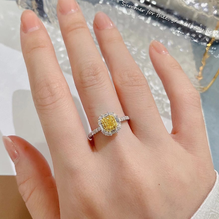 14k Gold 0.65 Ctw Natural Yellow Diamond & Diamond Ring - 2